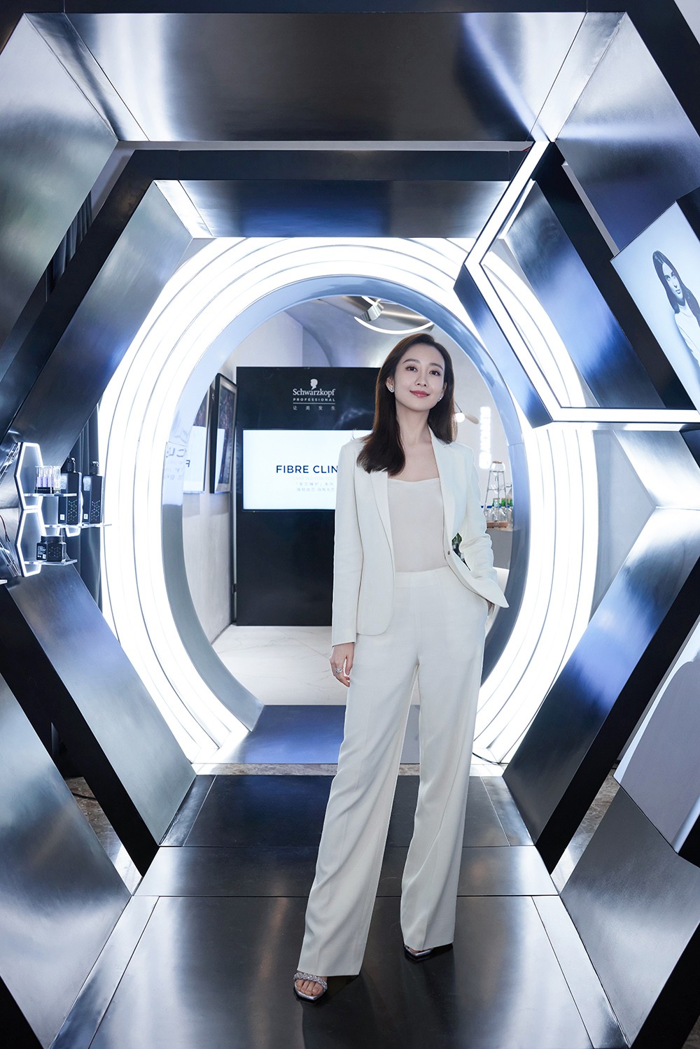 　　图：施华蔻品牌星推官王鸥女士莅临活动现场