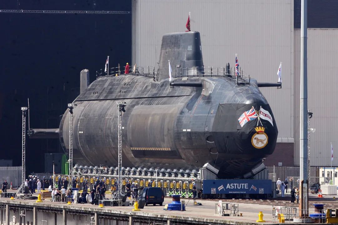 资料图片:英国"机敏"级核潜艇(法新社)