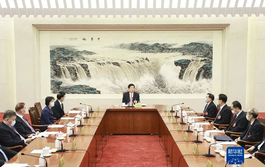 3月4日，十三届全国人大常委会在北京人民大会堂举行第一百三十六次委员长会议。栗战书委员长主持会议。新华社记者 庞兴雷 摄