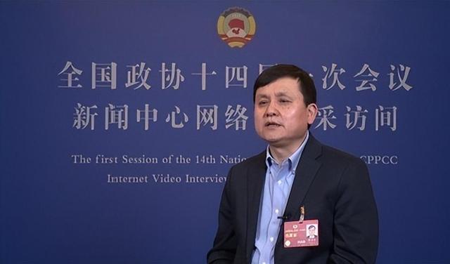 张文宏委员:走出疫情“张飞”们是关键!甲流来了,重点人群还要戴口罩_手机新浪网