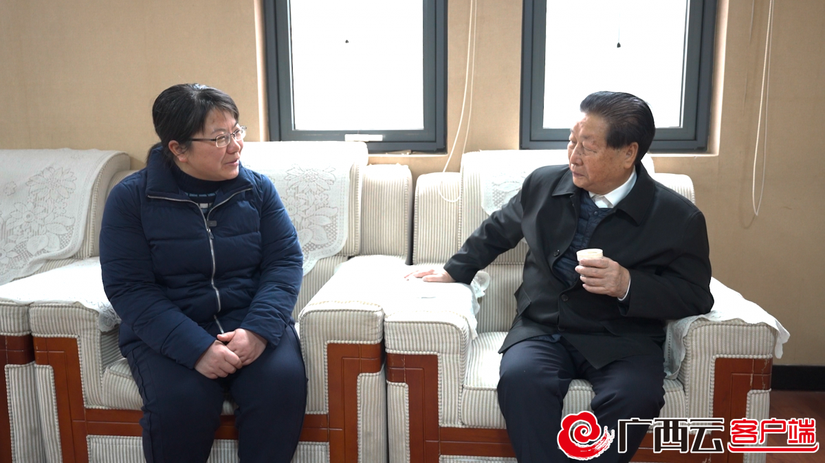 微纪录|“感动中国2022年度人物”杨宁:我是大苗山的儿女_新浪财经_新浪网