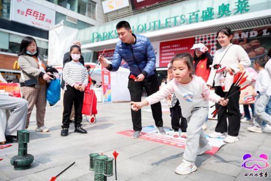 　　(来源：新视线)