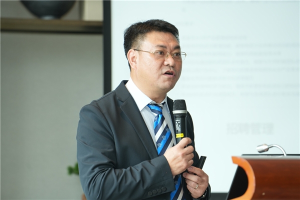 　　致远互联副总裁、数智人力事业部总经理 李平