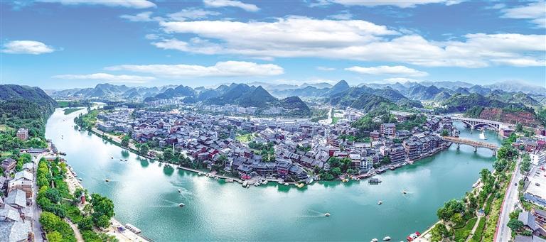 凯里市下司镇航拍全景. 苏志平 摄