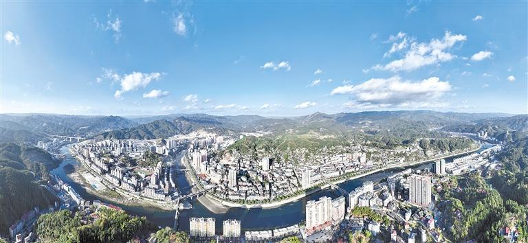 锦屏县城一角航拍. 杨晓海 摄