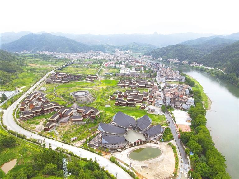 台江县施洞镇航拍. 宋扬 摄