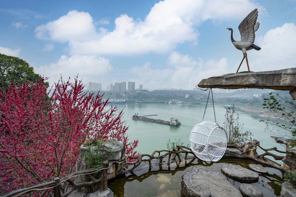 铜锣花谷生态园毗临长江,可欣赏美丽江景.园区供图