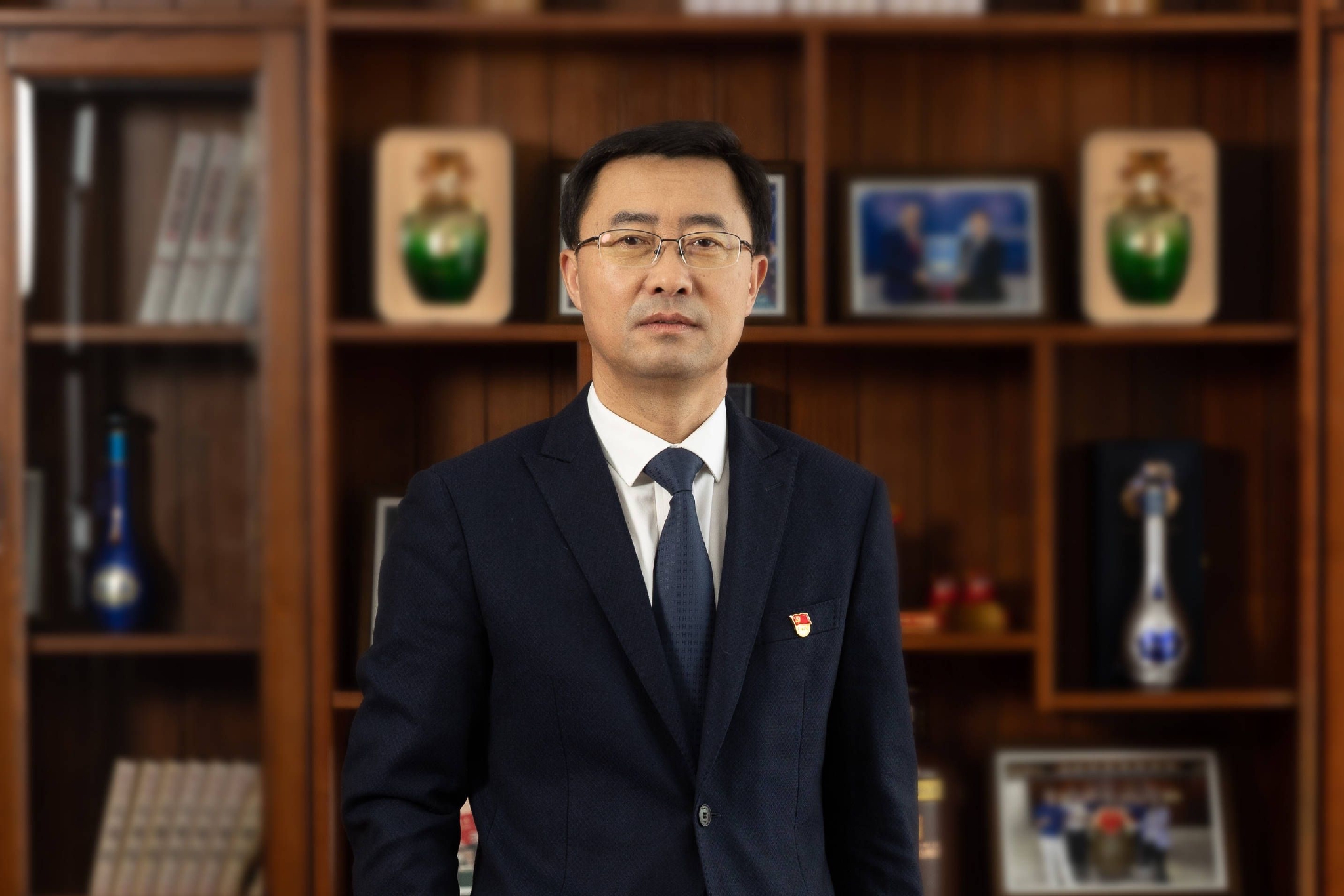 全国人大代表,洋河股份董事长张联东:白酒抱团出海正当时|乡村振兴