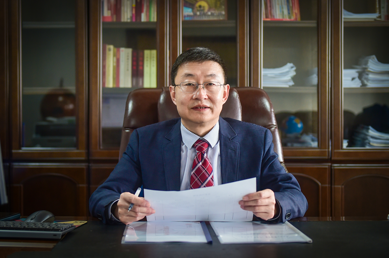 全国人大代表、中信重工机械股份有限公司党委书记、董事长武汉琦（受访者供图）