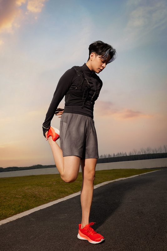 　　lululemon品牌大使刘逸云 Amber Liu穿着Blissfeel第2代女士跑鞋