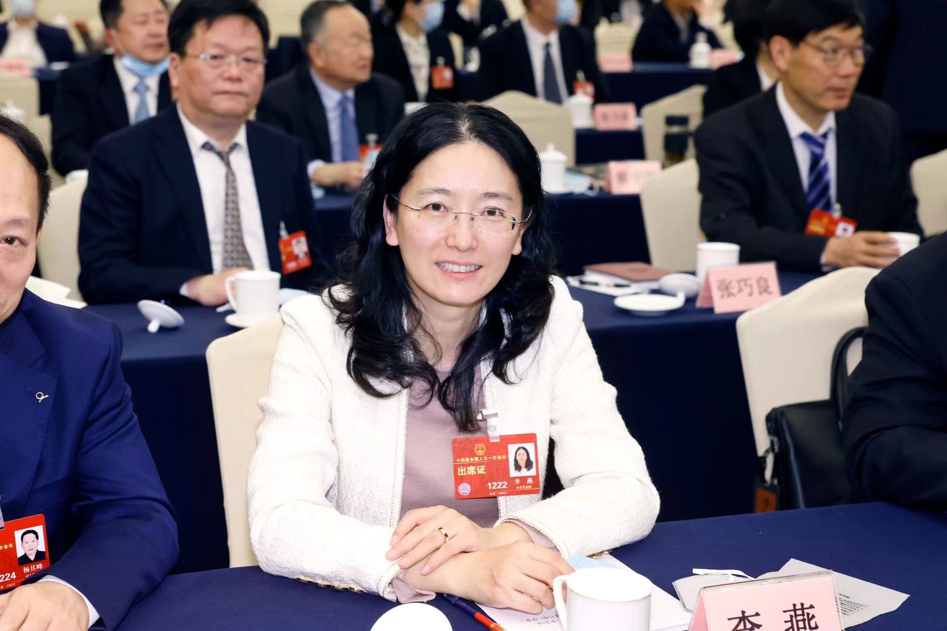 全国人大代表,齐鲁制药集团总裁李燕 图片来源:公司供图