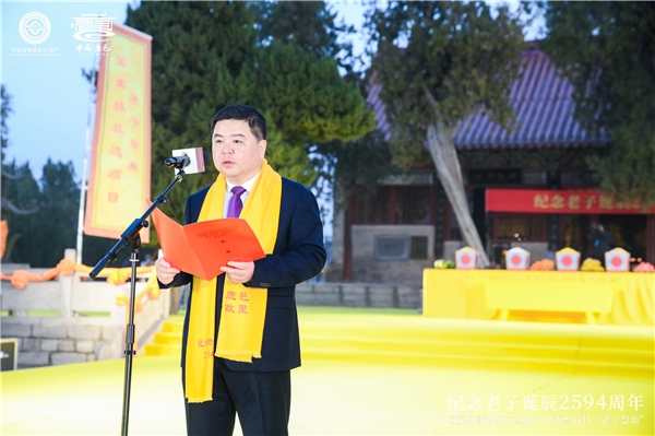 　　(中共鹿邑县委书记 李刚)