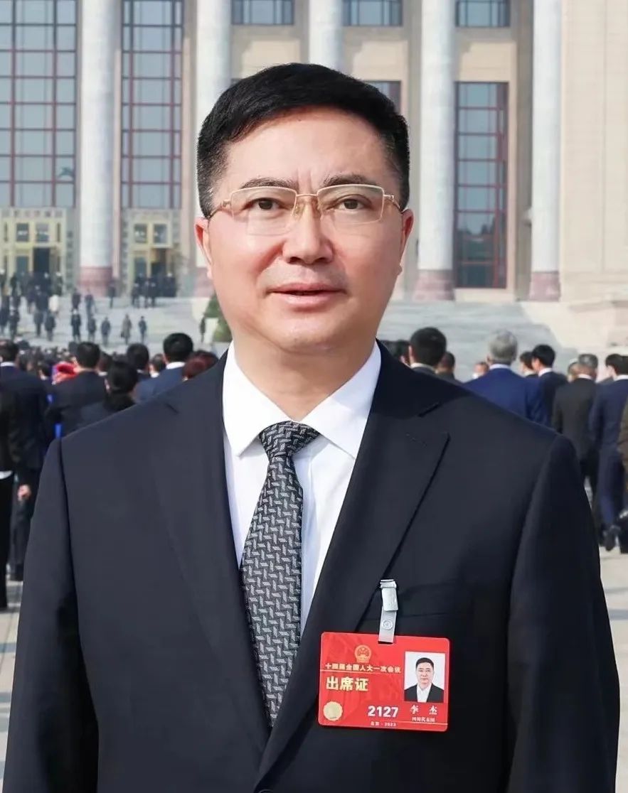 全国人大代表,国家税务总局四川省税务局党委书记,局长 李杰