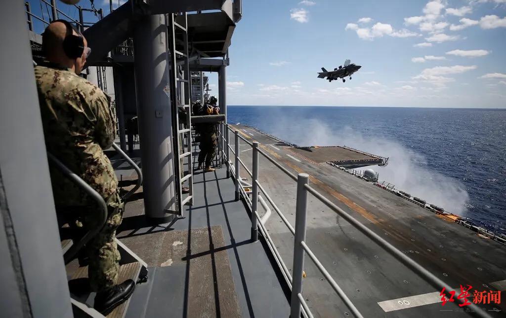 2018年，美国海军陆战队在日本冲绳岛附近海域行动
