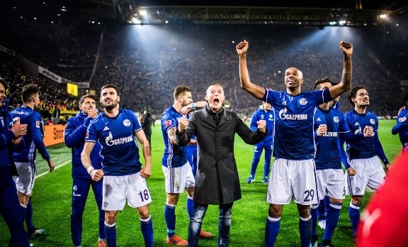 　　【2017/18赛季 沙尔克04逆转多特蒙德 球员庆祝】