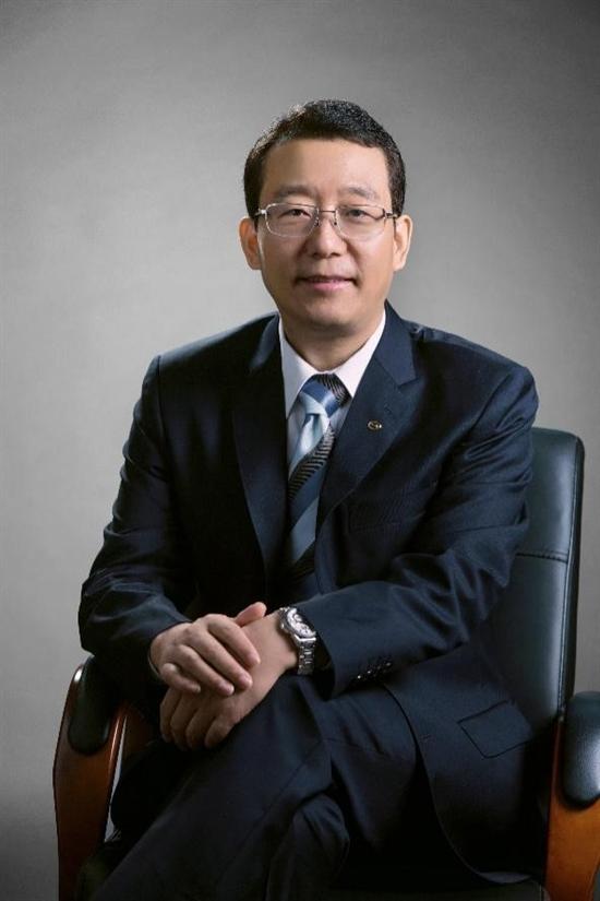 资料图片：全国人大代表、广汽集团总经理冯兴亚