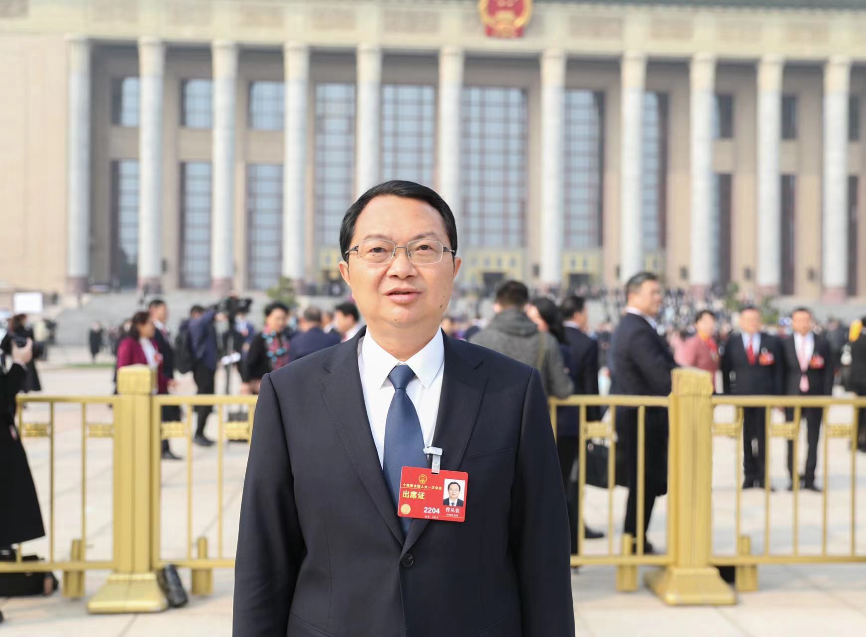 全国人大代表,五粮液集团(股份)董事长曾从钦 企业供图