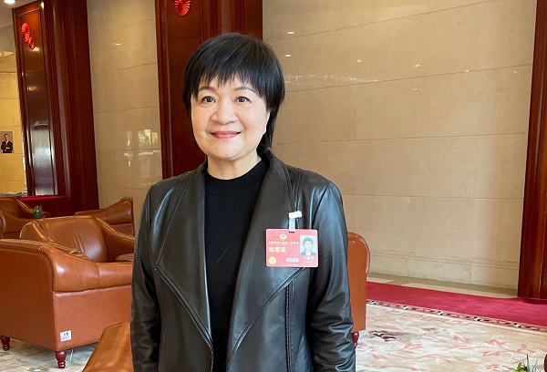 我在北京开两会|是履职能手,也是优秀"场记" 全国政协委员王丽萍的"