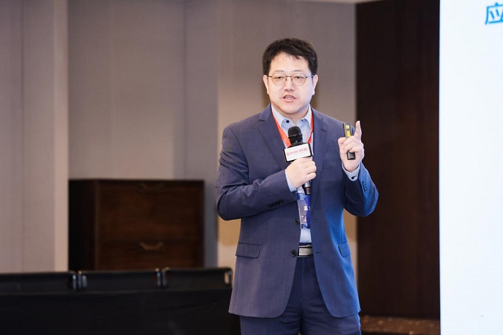 　　李长华 Gartner前副总裁高管合伙人、央企特聘信息化专家