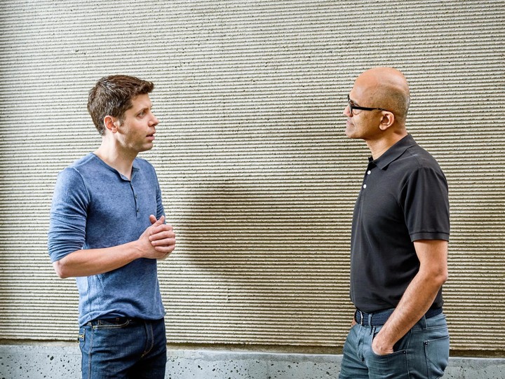 ▲ Sam Altman（左）和微软 CEO Satya Nadella（右）图片来自：Wired