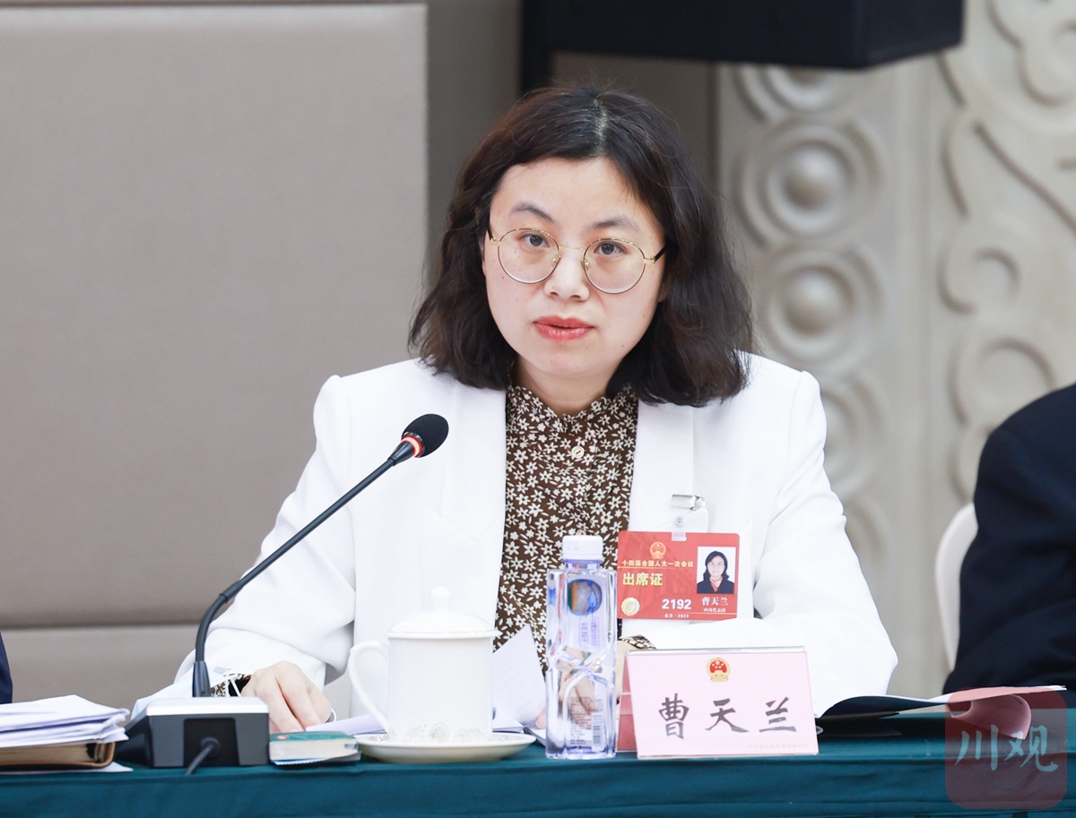 曹天兰.欧阳杰 摄