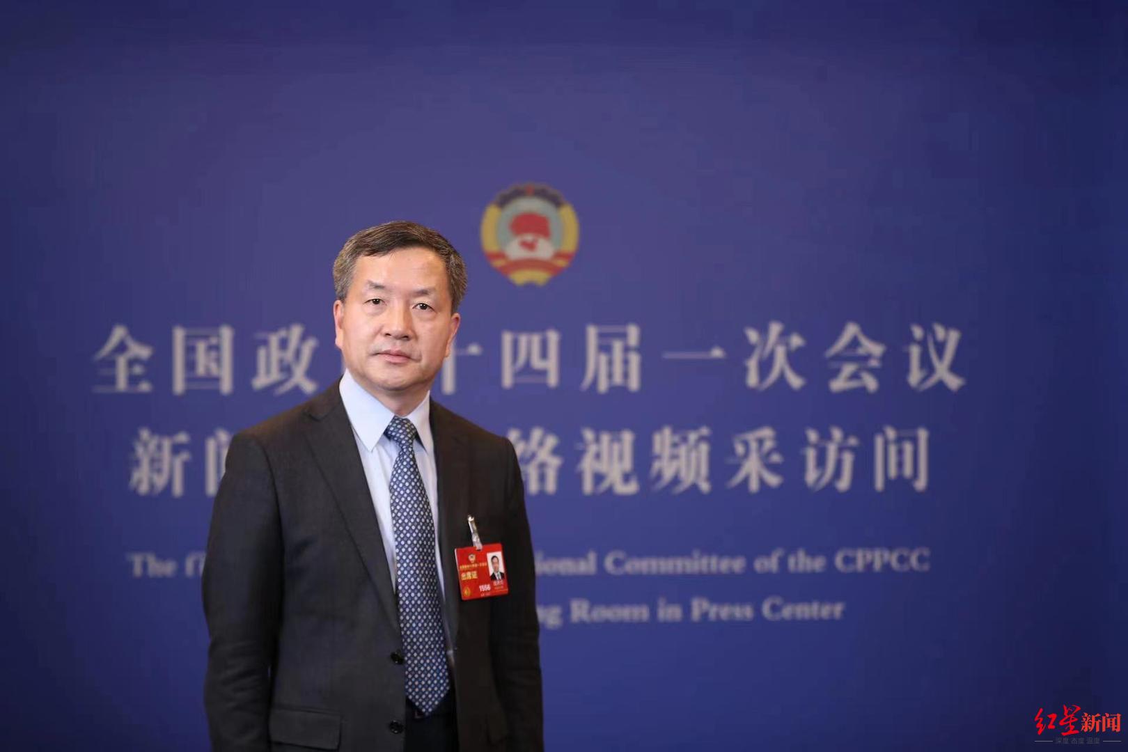 　↑全国政协委员、中国工程院院士、国家疾控局副局长、中国疾控中心主任沈洪兵