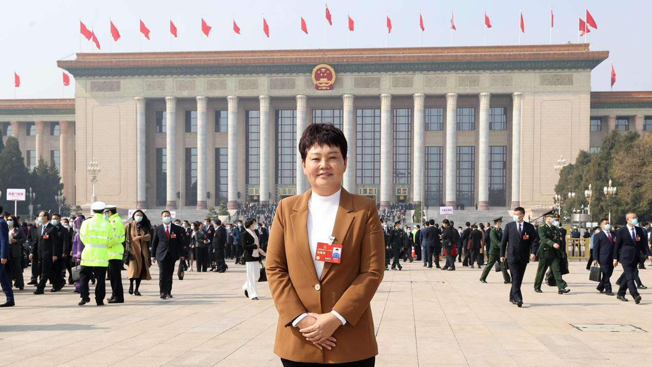 全国人大代表,河南省汤阴县宜沟镇向阳庄村、三里屯村党支部书记葛树芹(受访者供图)