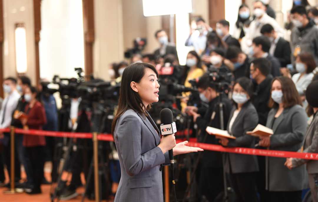 中央广播电视总台新闻中心经济新闻部记者孙艳现场直播.