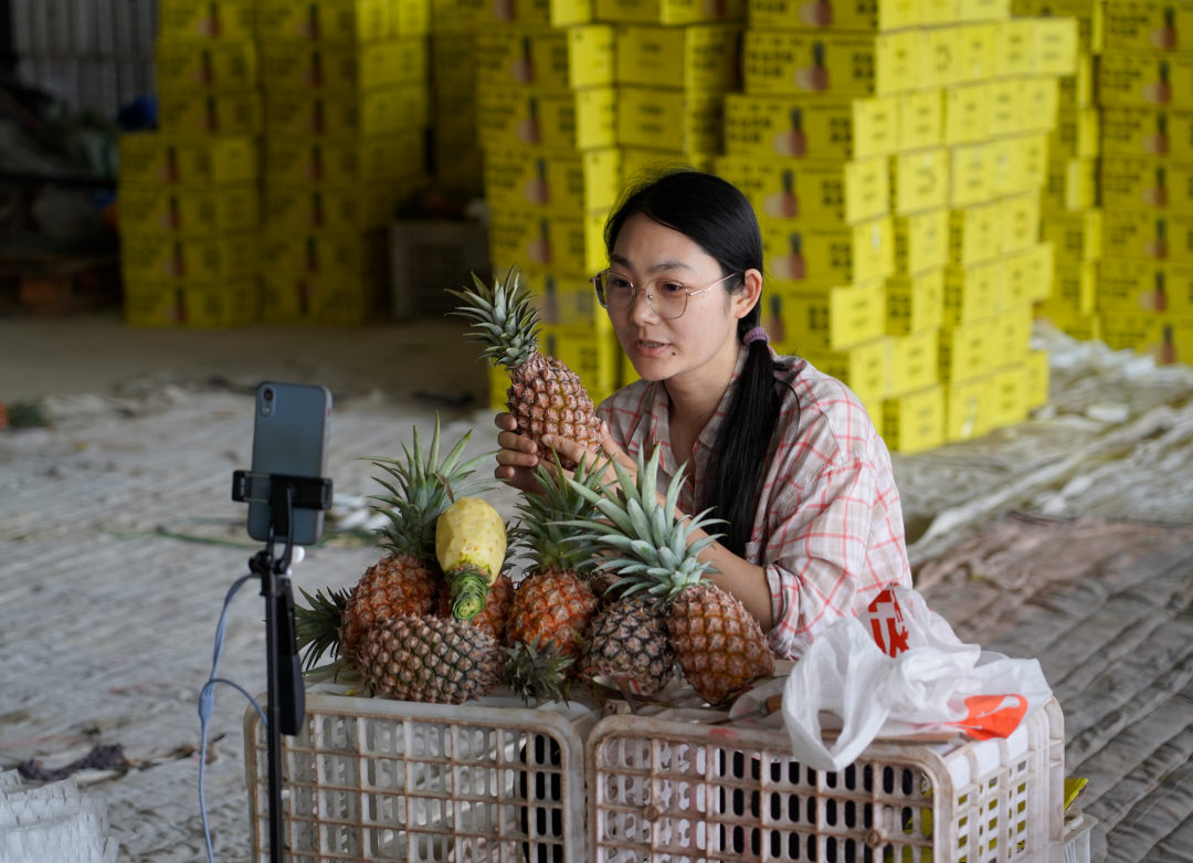 万宁打造网红直播带货团队 助力农产品上行增销_新浪财经_新浪网