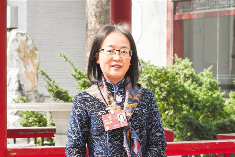 全国政协委员,贵州新基石建筑设计有限责任公司董事长刘颖.