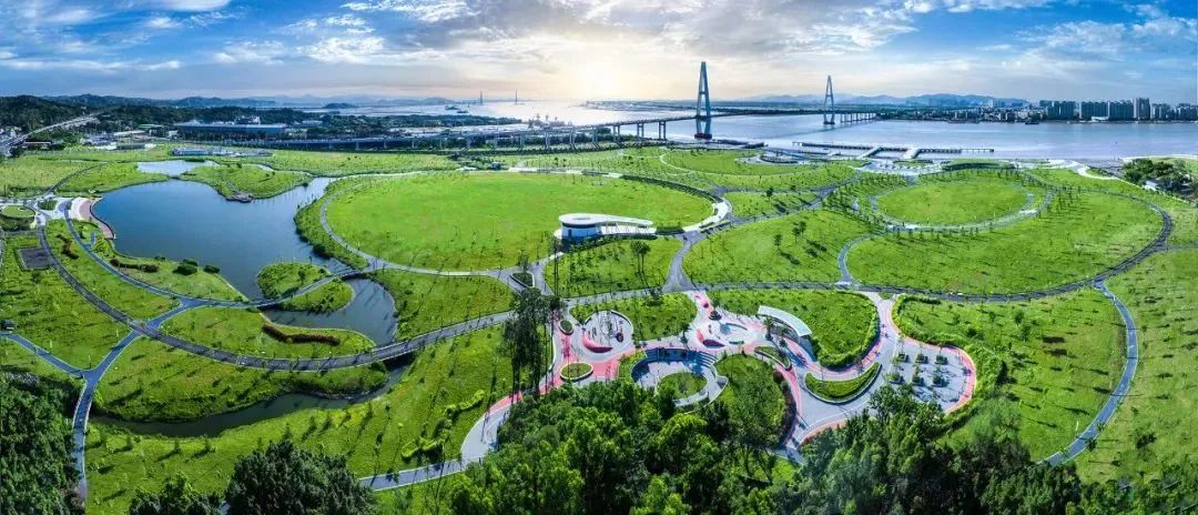 公园 马卡摄△时代广场 陈桂峰摄以绿为伴,向美而行独树一帜的"汕头绿