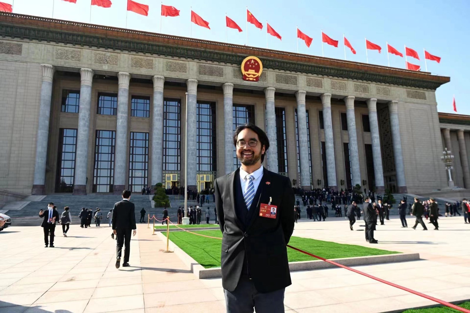 　　图 1 港区全国政协委员郑志刚：拥护历史的选择，坚信国家前途光明