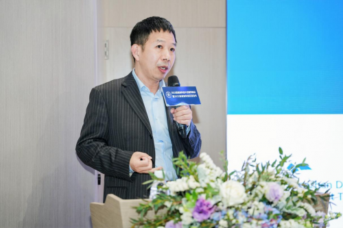 　　(大漠大智控技术董事长刘汉斌先生发言 ▲)