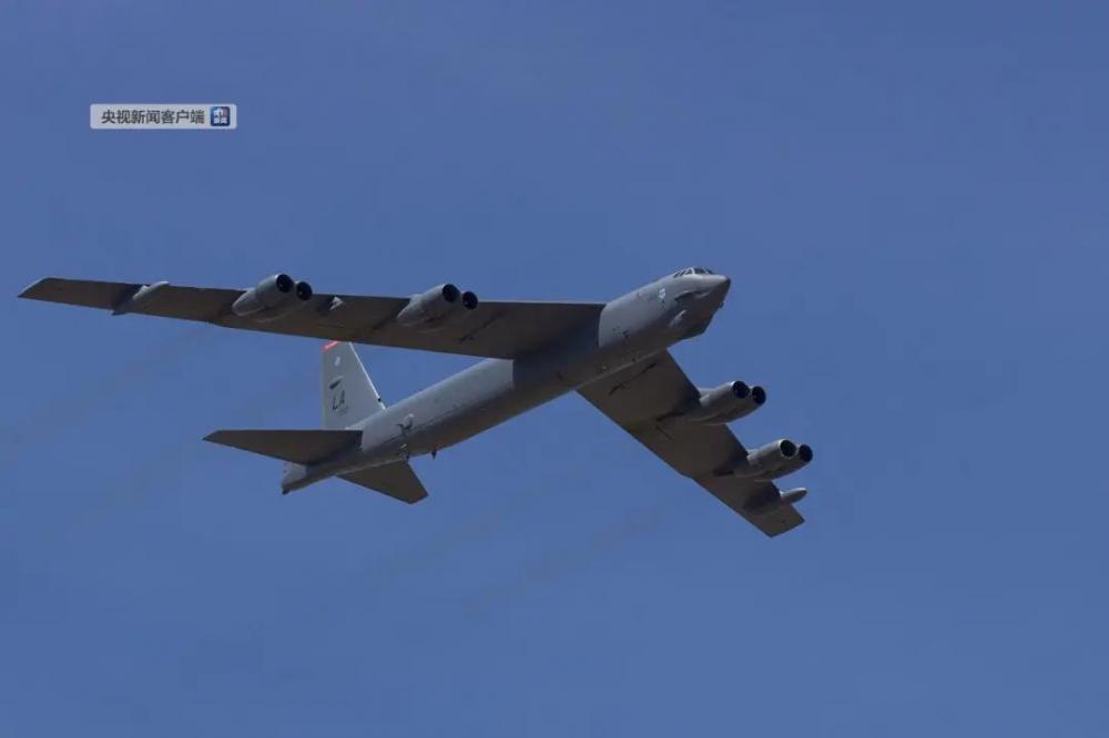 ↑B-52H战略轰炸机