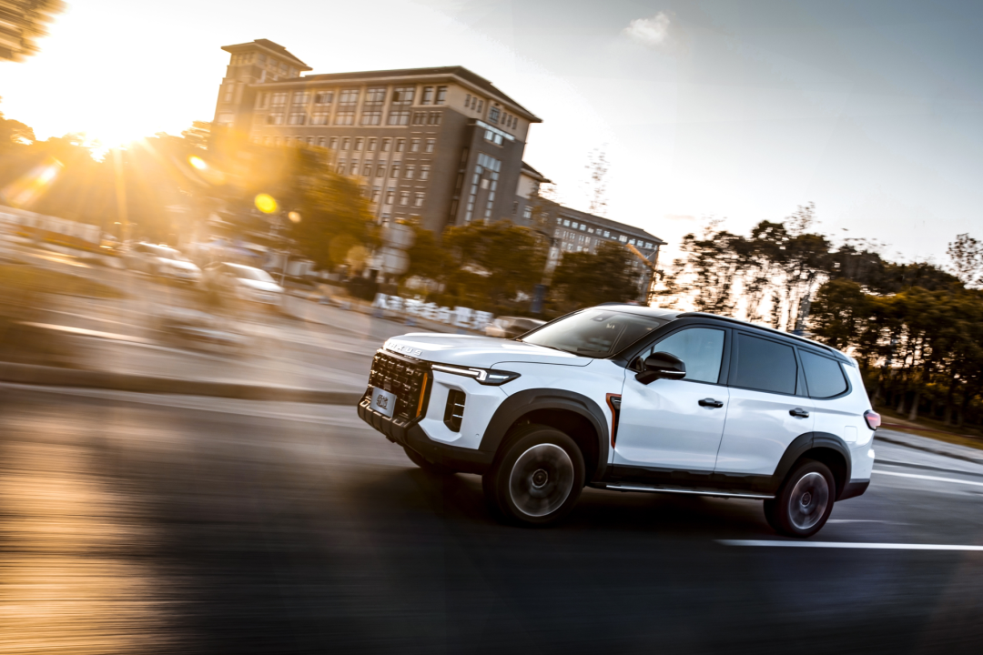 　　(上汽大通MAXUS 领地)