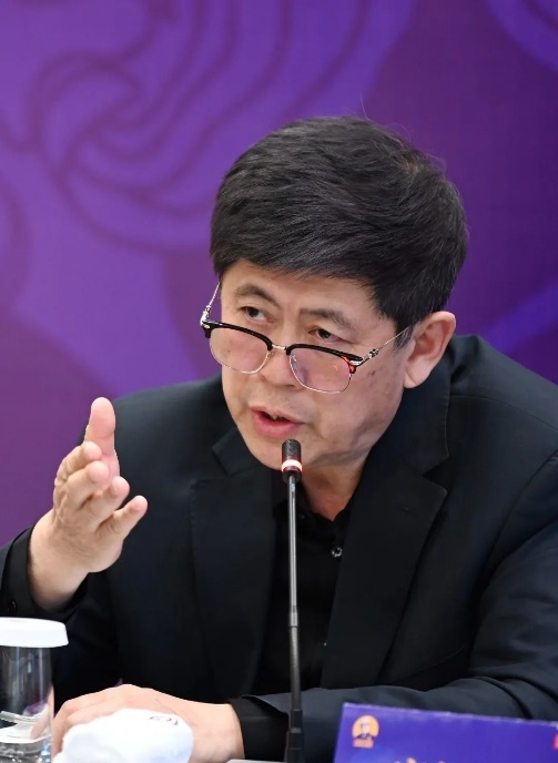 　　中国医学科学院药用植物研究所所长孙晓波