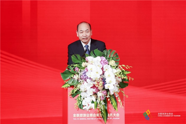 　　全国工商联党组成员、副主席邱小平在大会讲话