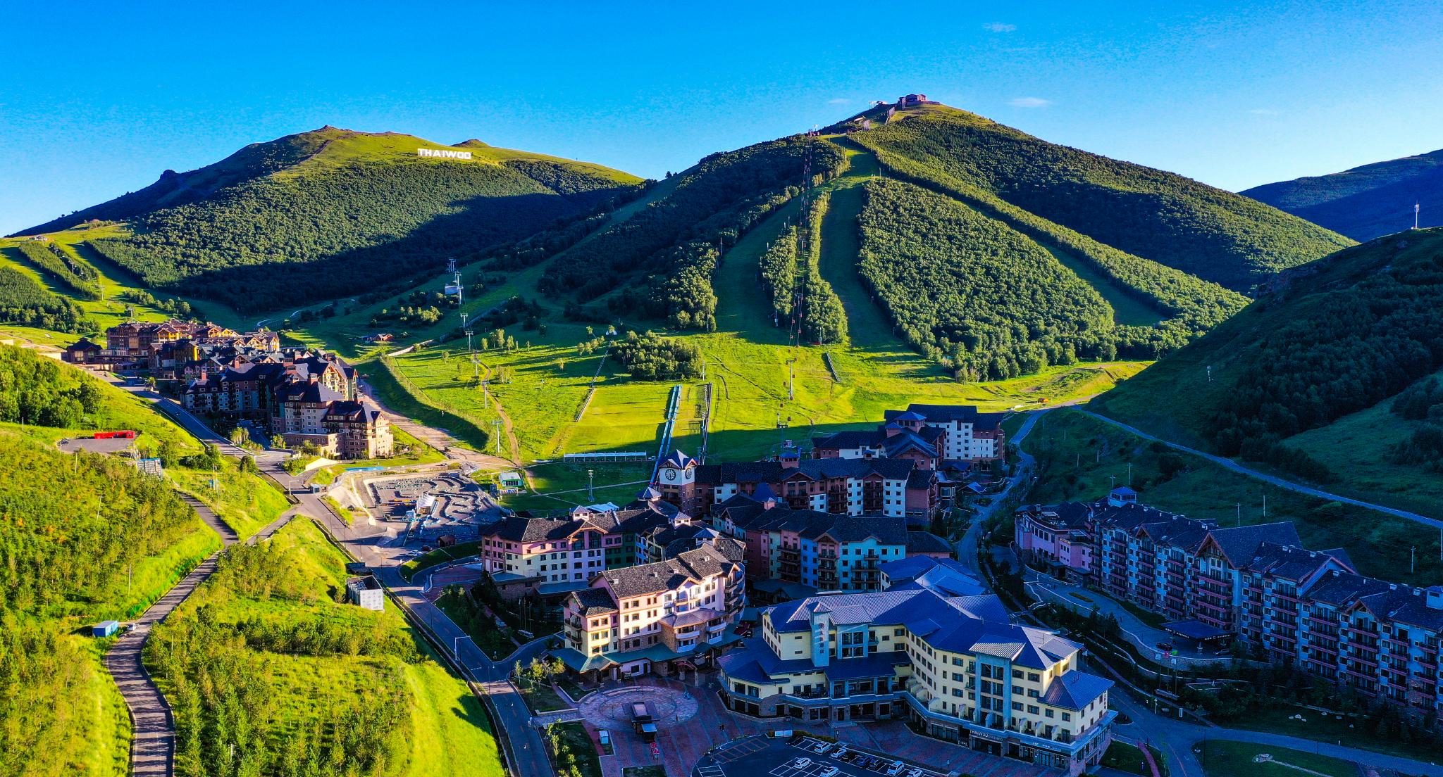 图为张家口市崇礼区太舞滑雪场. 河北日报记者耿辉摄