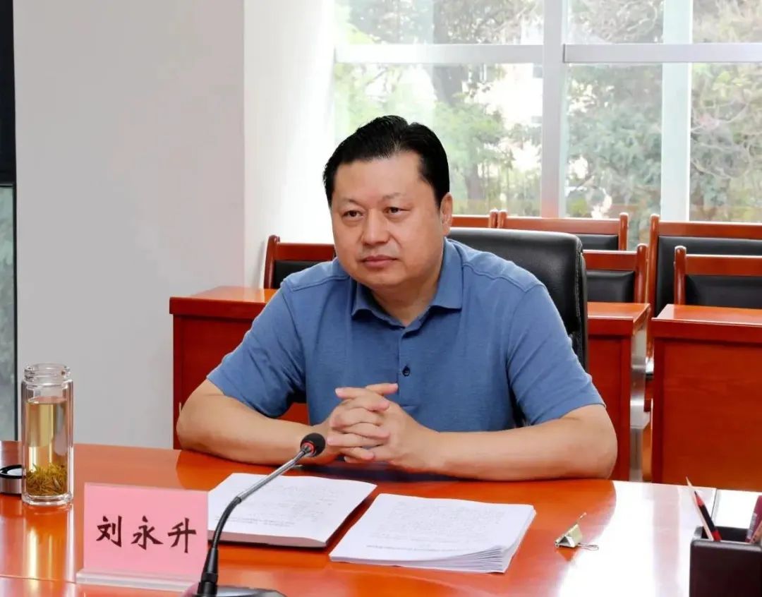 刘永升 资料图日前,甘肃省委决定:刘永升任嘉峪关市委书记,雷思维不再