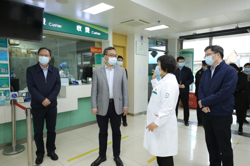 颜清辉指出,要深刻理解党的二十大报告对医保基金监