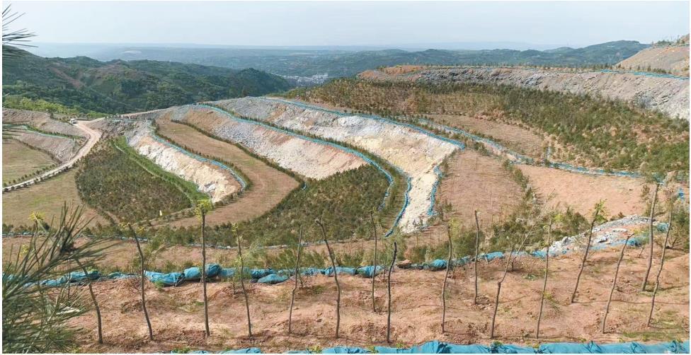 3月8日拍摄的蓝田县小寨水泥用石灰岩矿山地质环境保护与土地复垦工程