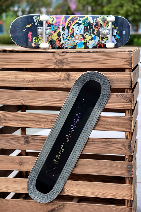 　　DK900成人板及CP500 KIDS青少年板新品首发