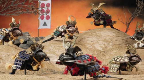 铁匠用30年给猫和老鼠做铠甲:一套比一套帅!