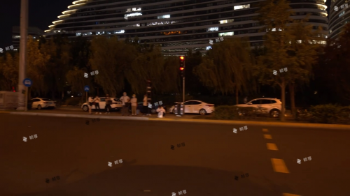 　　同一道路的日、夜景车外景资产