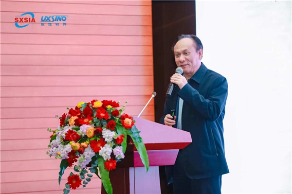 　　▲优炫软件董事长 梁继良