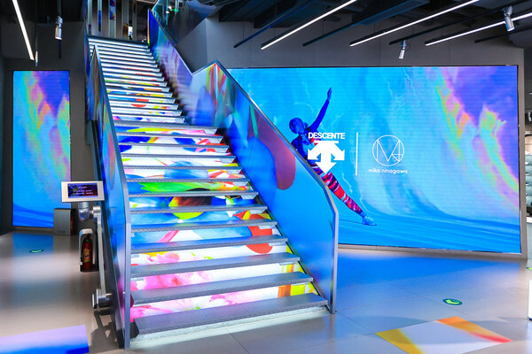 　　图7 DESCENTE×蜷川实花艺术联名主题“美学动线空间”