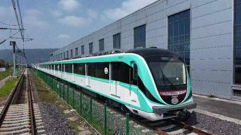 重庆轨道交通18号线列车亮相.受访单位供图