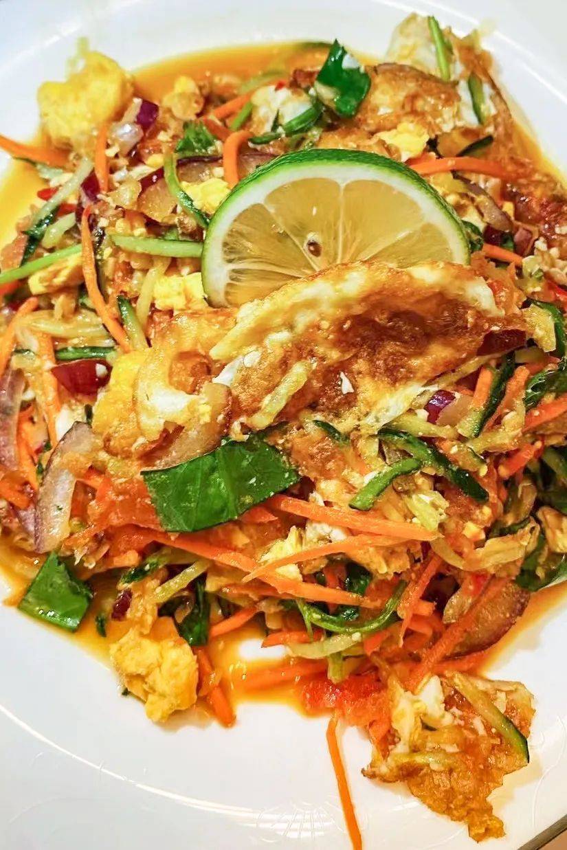 云南凉拌荷包蛋.摄影/张梓暖