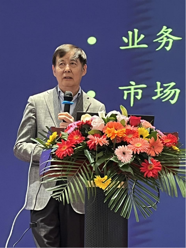 　　易智瑞公司总裁何宁发言