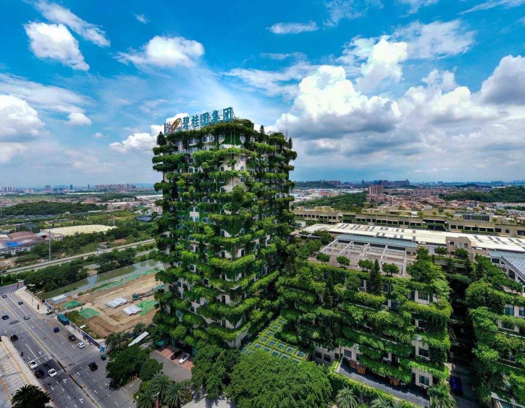 有着独特外景的碧桂园总部大楼,位于佛山顺德./佛山日报